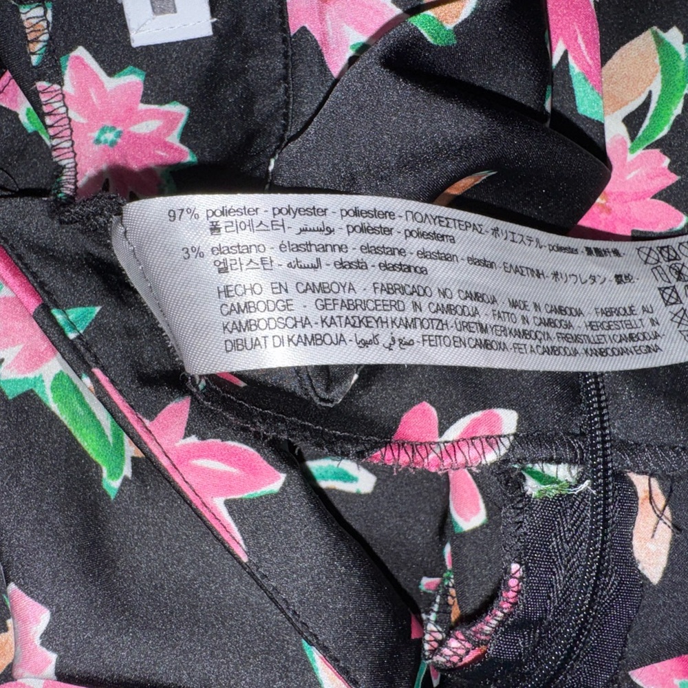 Zara Black A-Line Skirt with Pink Floral Design Size Medium - Picture 5 of 7